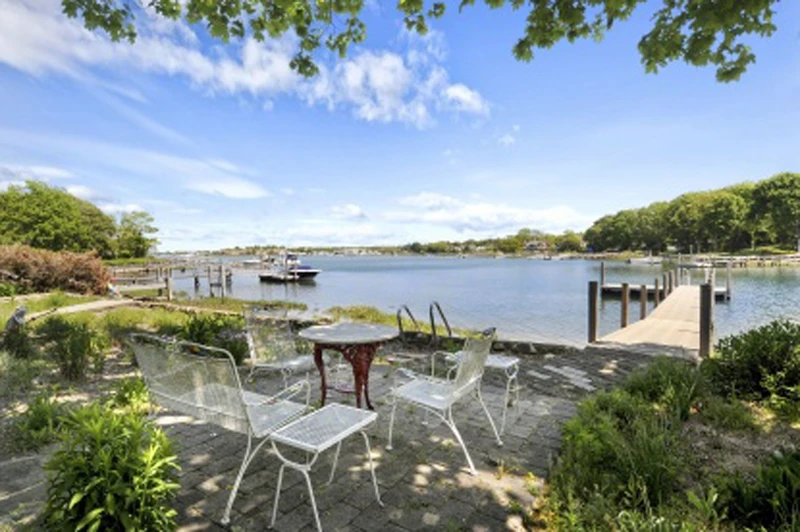 1 Maddux Ave, view 1