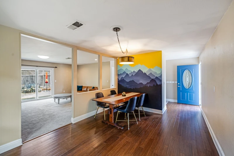 119 Sandalwood Court, view 2