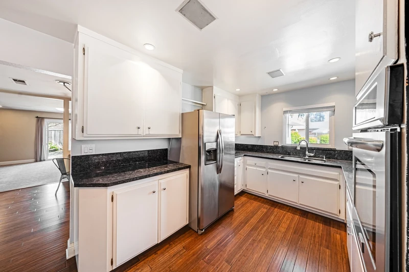 119 Sandalwood Court, view 3