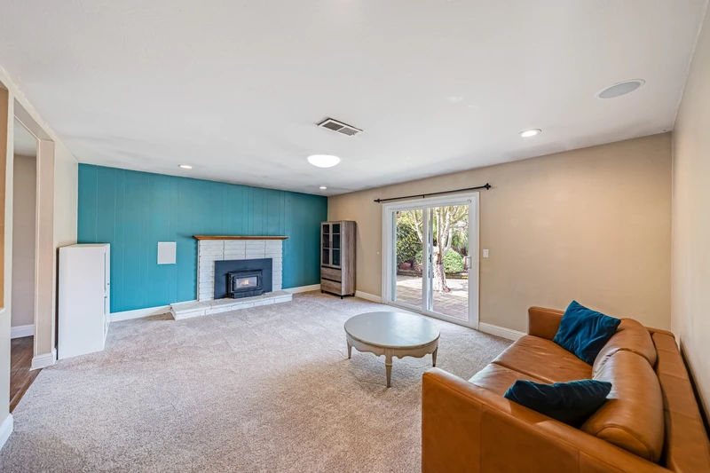 119 Sandalwood Court, view 9