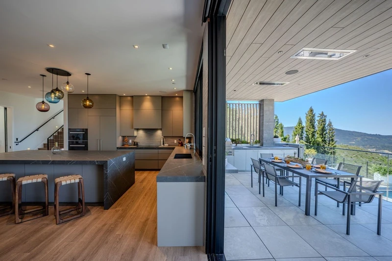 12305 Manzanita Lane, view 4
