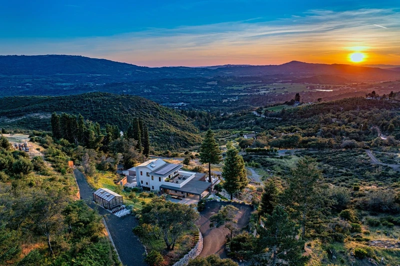 12305 Manzanita Lane, view 7