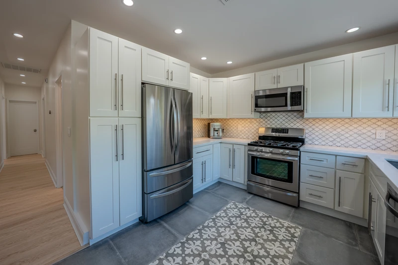 1340 Parsons Drive, view 2