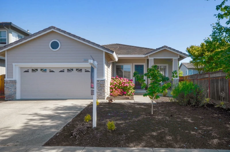 1523 Mathias Pl, view 1