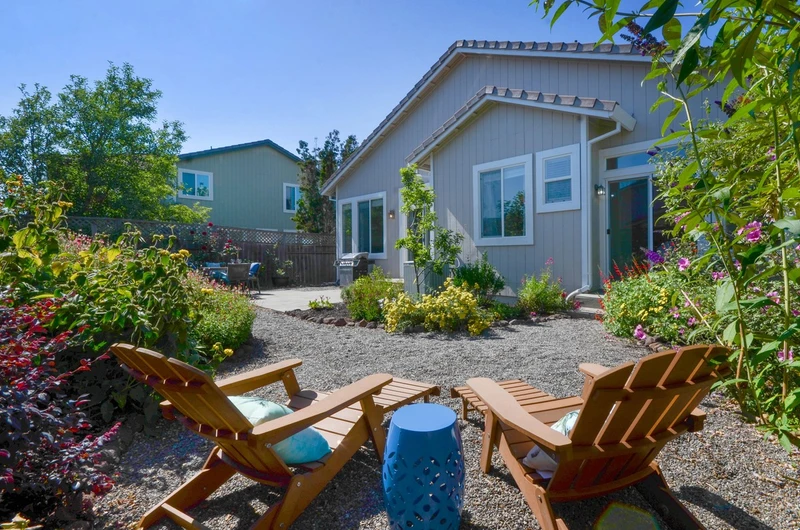 1523 Mathias Pl, view 2