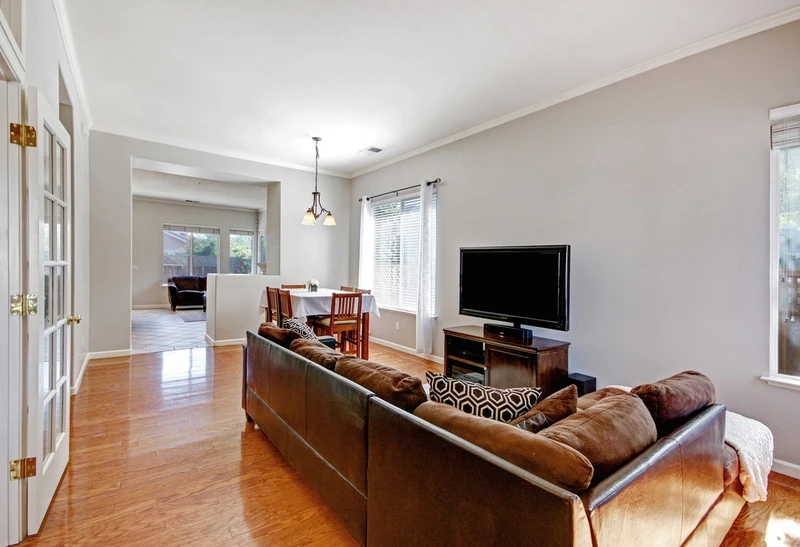 1523 Mathias Pl, view 4