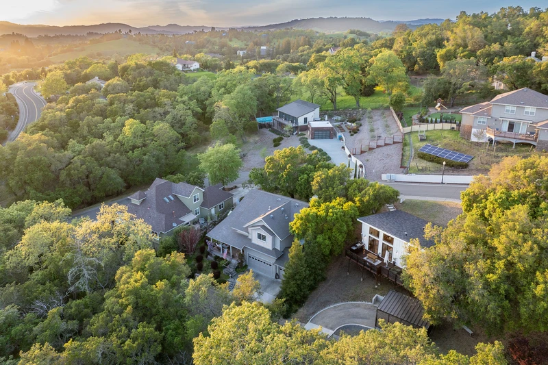 240 Clear Ridge Drive, view 6