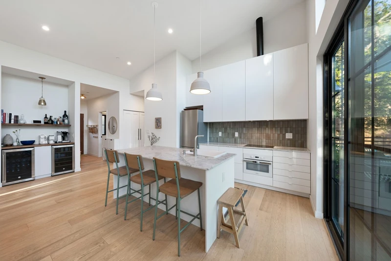 240 Clear Ridge Drive, view 10