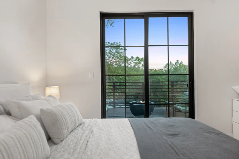 240 Clear Ridge Drive, view 16