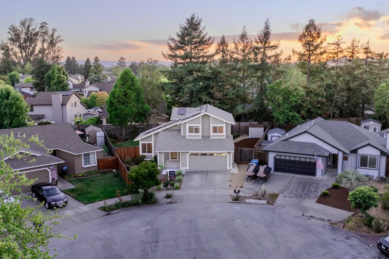 2434 Covey Court, view 3