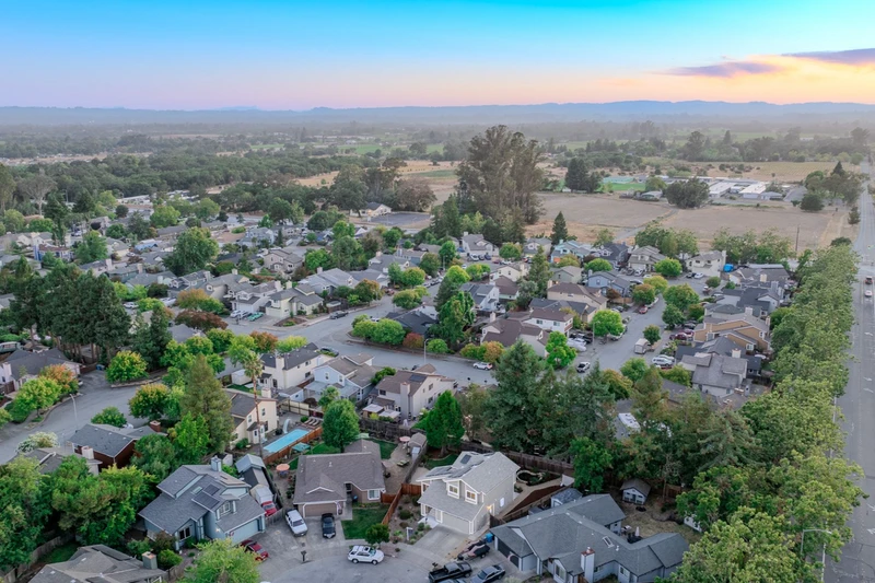 2434 Covey Court, view 14