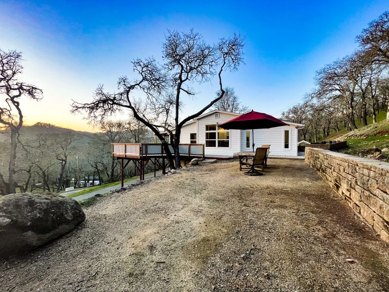 3198 Porter Creek Rd, view 1