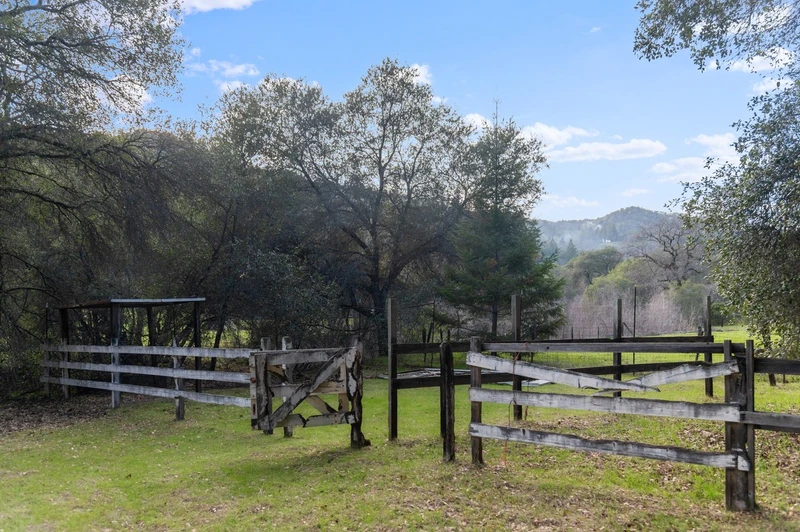 32040 Highway 128, view 15