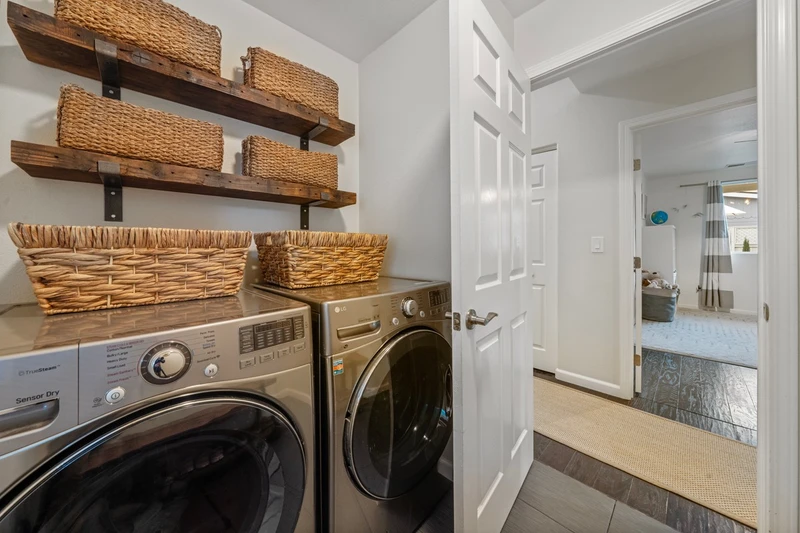 41 Randall Lane, view 9