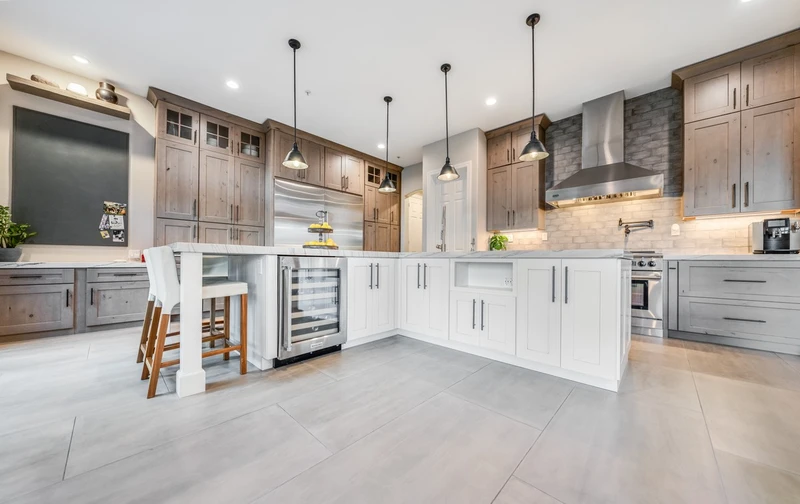 4250 Pine Ridge Drive, view 6