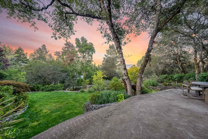 4250 Pine Ridge Drive, view 16
