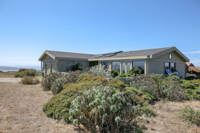 569 Oceana Dr, view 5