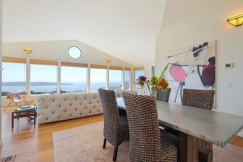 569 Oceana Dr, view 10