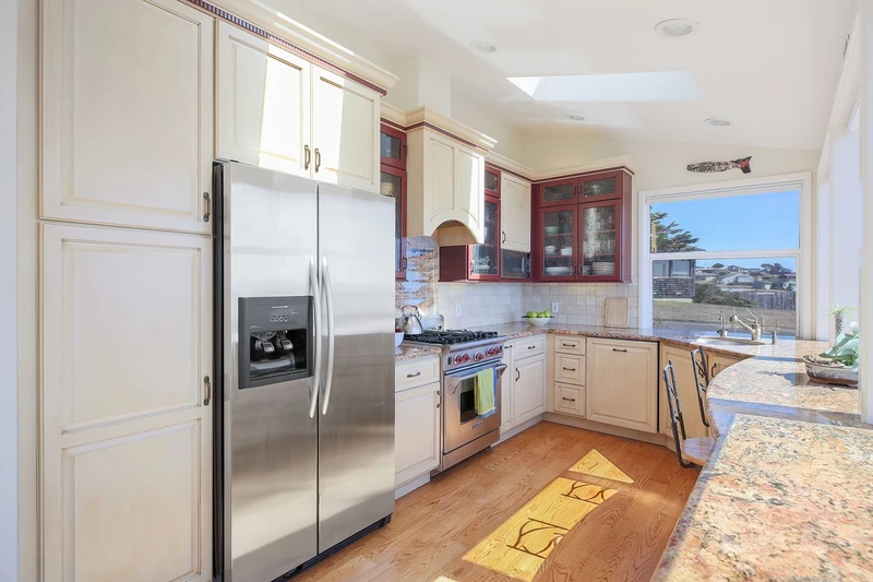 569 Oceana Dr, view 15