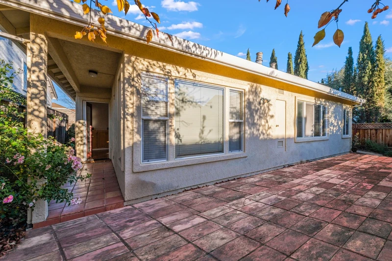 87 Winedale Ln, view 17
