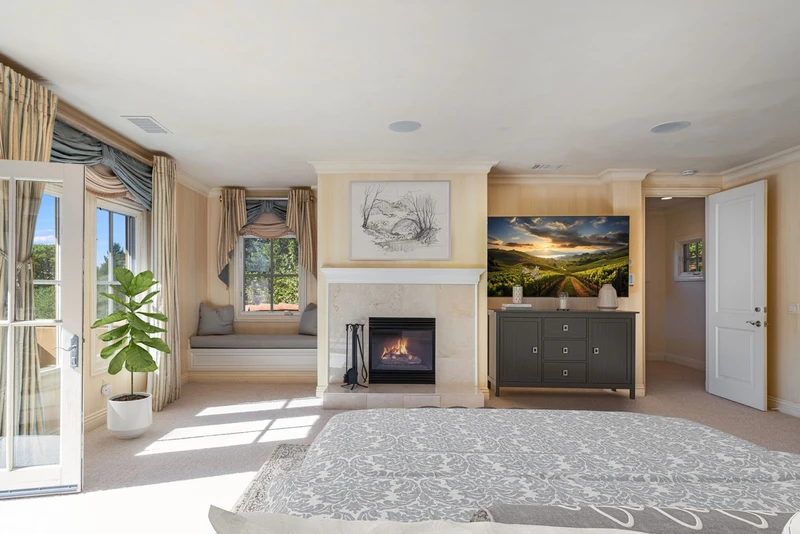 870 Kinnybrook Drive, view 15