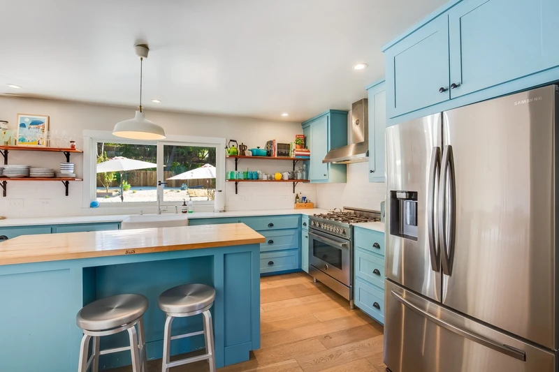 916 Sunnyside Dr, view 14