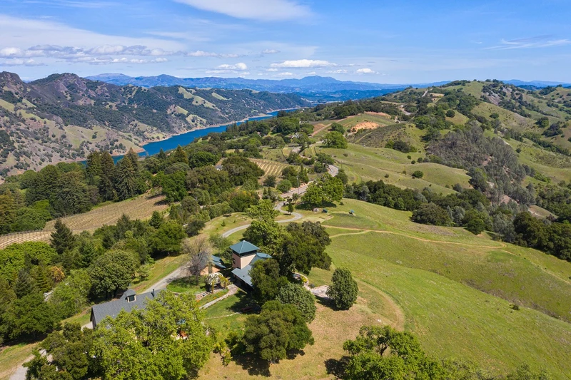 Lake Sonomas Rockpile Ranch, view 1